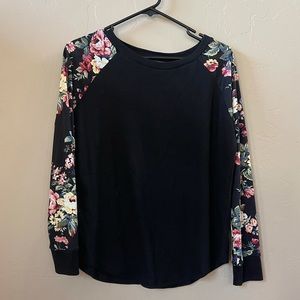 NEW Comfy Floral sleeved Sweatshirt